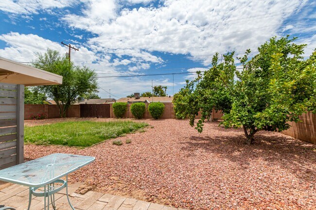 Building Photo - COMING SOON! Beautifully Remodeled 3 bedro...