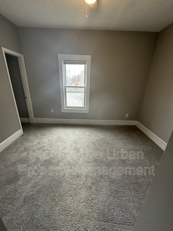 Building Photo - 4520 Bush Ave