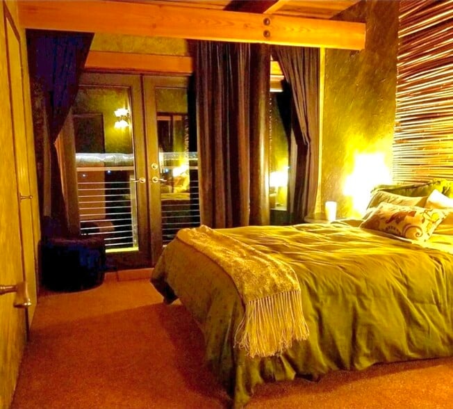 Building Photo - 29090 Robinson Cyn Rd