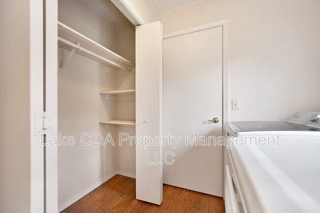 Building Photo - 12616 N Emerald Dr