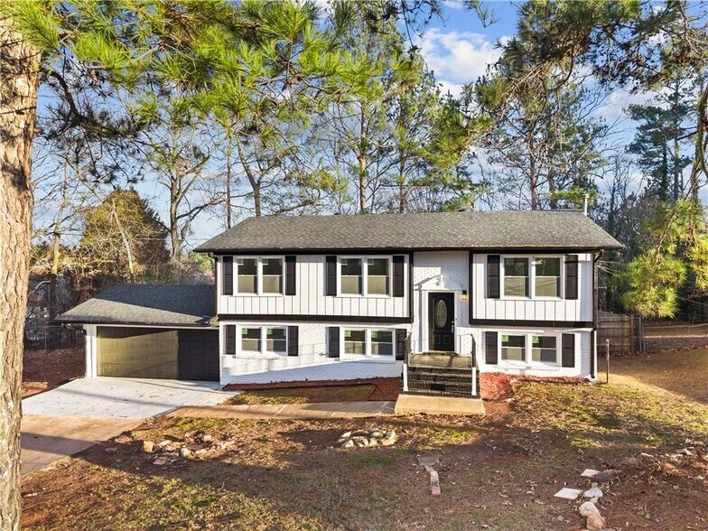 Building Photo - 2304 S Hairston Rd