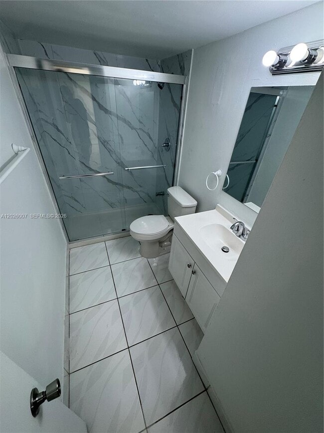 Building Photo - 1555 W 44th Pl