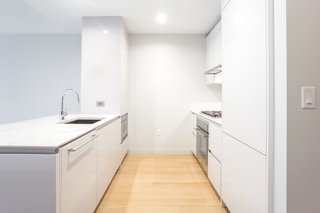Building Photo - 133 Seaport Blvd