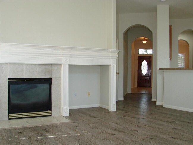 Building Photo - 22434 Cascade Springs Dr
