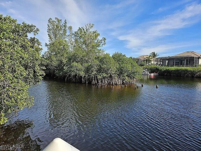 Building Photo - 6123 Lakefront Dr