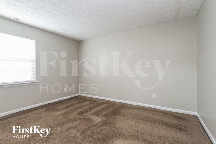 Building Photo - 6412 Perry Pines Ct