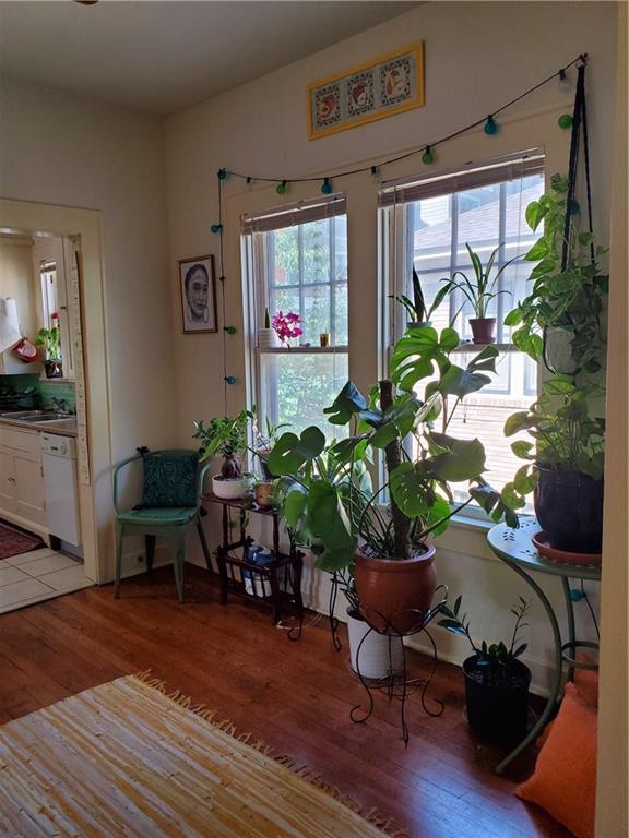 Building Photo - 705 Graham Pl