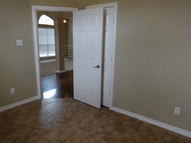 Building Photo - 808 Warwick Ct