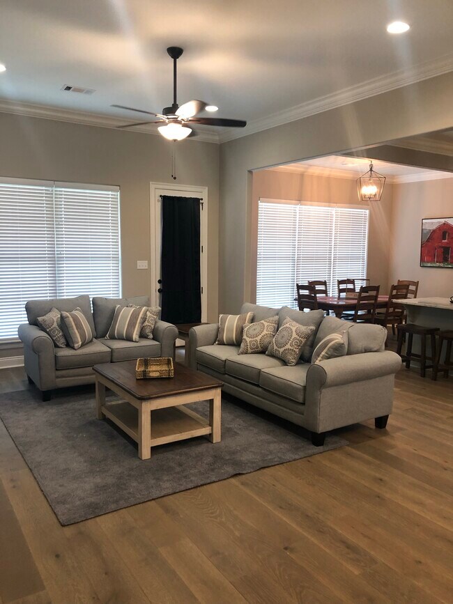 Building Photo - 5906 Settlers Dr