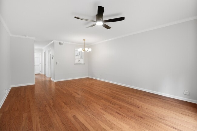 Building Photo - 2116 Hobbs Rd