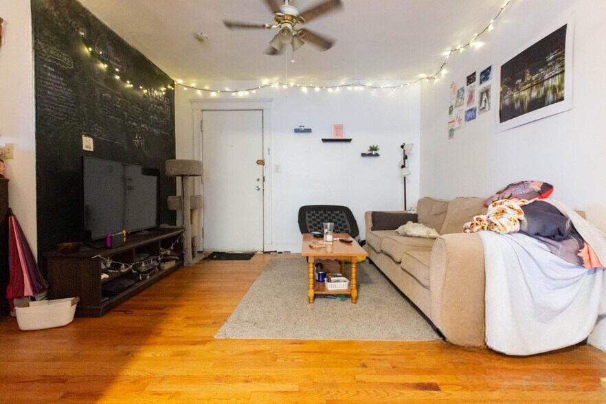 Building Photo - 33 Egremont Rd