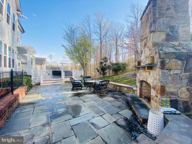 Building Photo - 2163 Potomac River Blvd