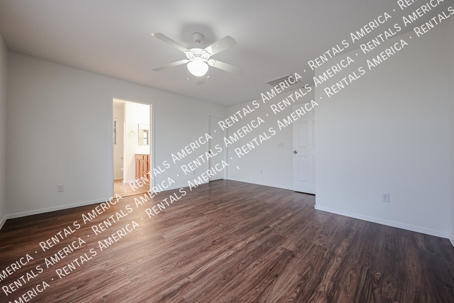 Building Photo - 29120 N Yellow Bee Dr