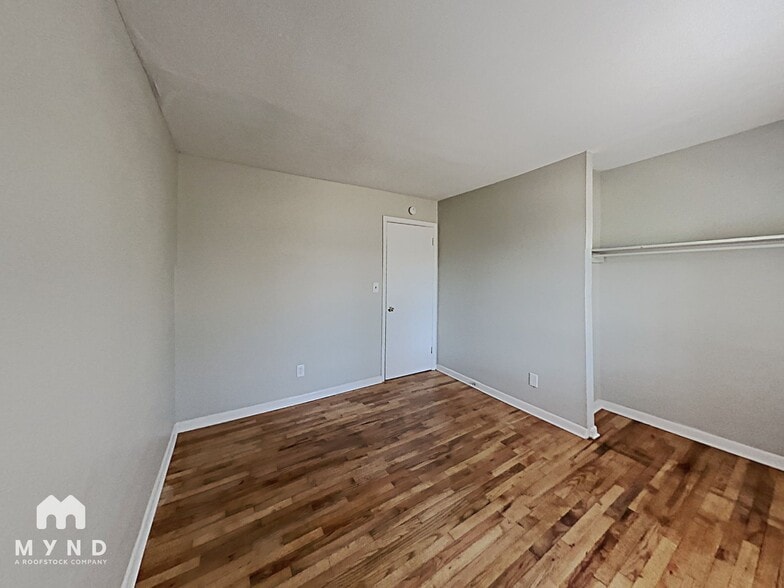 Building Photo - 5245 Louis Xiv Ln SW