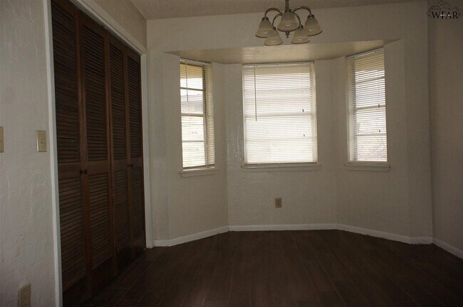 Building Photo - 4613 Spring Shadow Dr