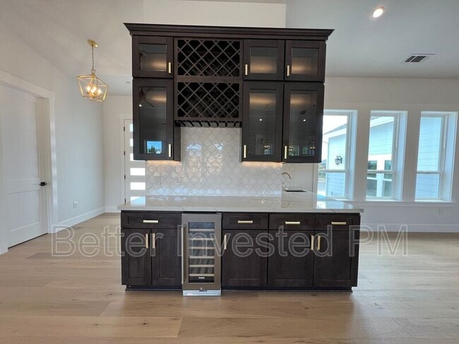 Building Photo - 4579 Lambert Dr
