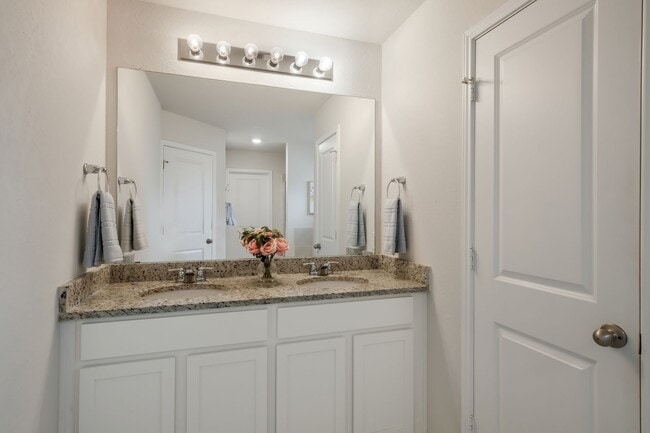 Building Photo - Top Schools + Great Amenities—The Total Package