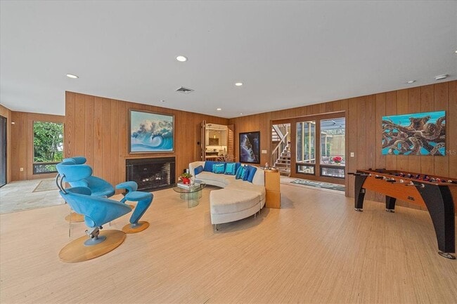 Building Photo - 3348 Old Oak Dr