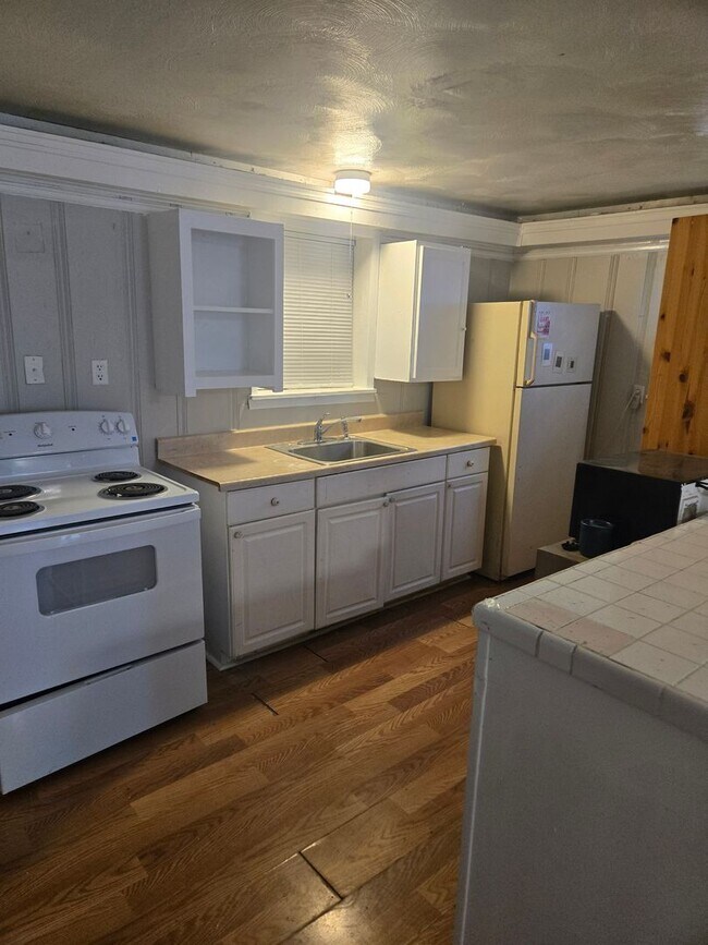 Building Photo - 2604 Bomar Ave