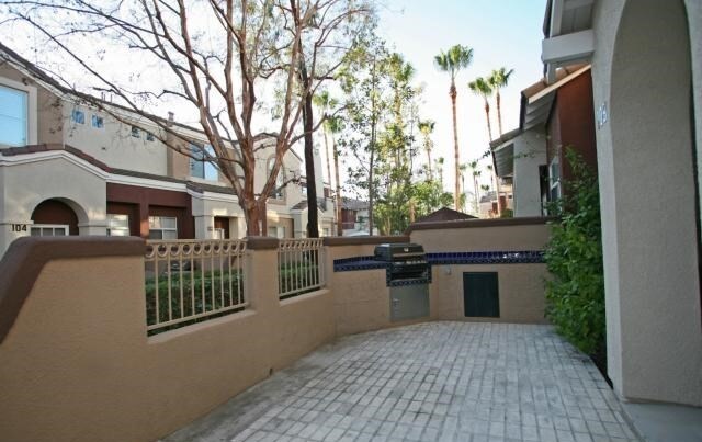 Building Photo - 109 Santa Barbara Ct