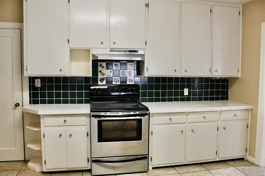 Kitchen - 2069 Gorgas St
