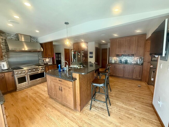Building Photo - Spacious Remodeled Single Family Ranch Home in Golden!