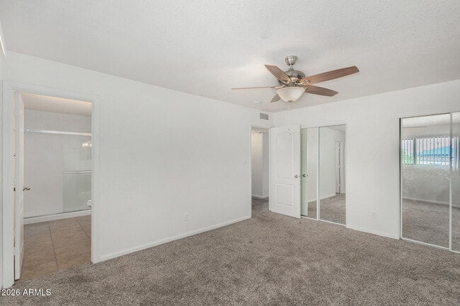 Building Photo - 3418 S Oak St