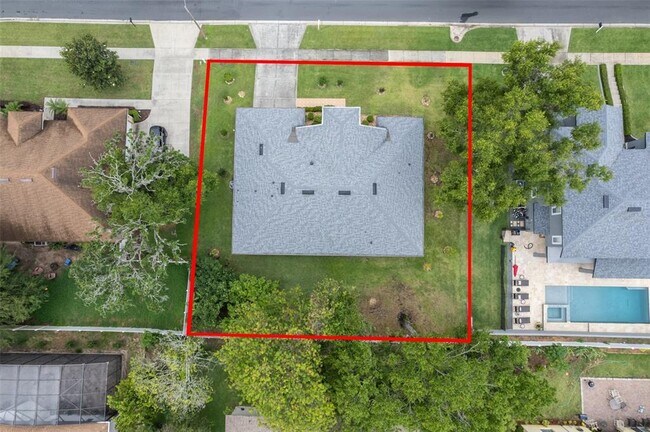 Building Photo - 1607 Oak Hollow Rd