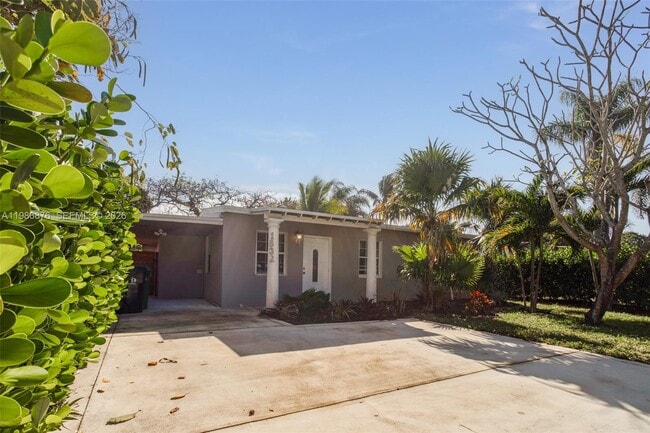 Building Photo - 1632 NW 6th Ave