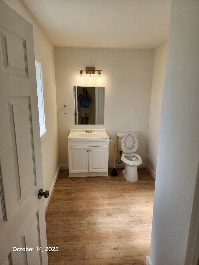 Building Photo - 1301 N Avenue H