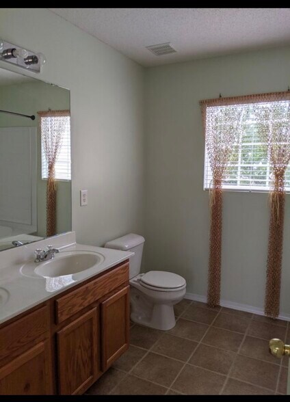 Building Photo - 4804 Rockport Dr