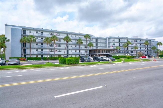 Building Photo - 9235 SW 8th St