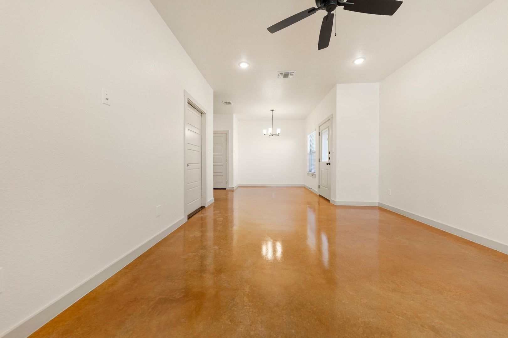 Building Photo - 1918 Caspian Trl