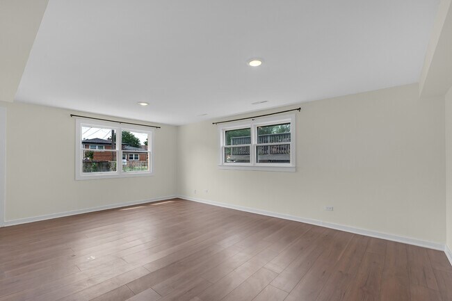 Building Photo - 17700 71st Ave