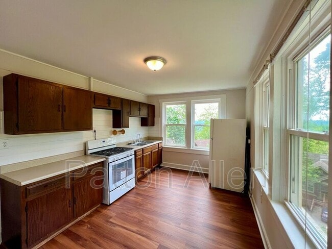 Building Photo - 37 Skyview Pl