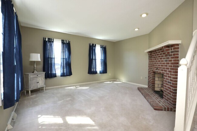 Building Photo - 4391 Archer Rd