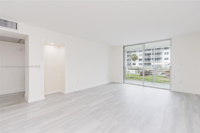 Building Photo - 3600 NE 170th St