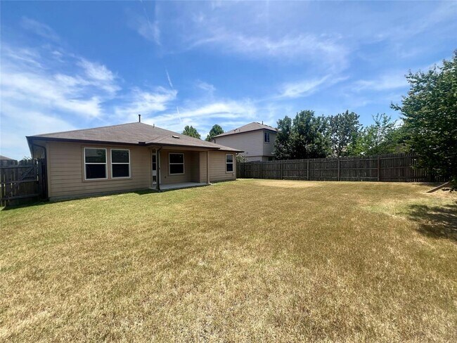 Building Photo - 426 Goddard