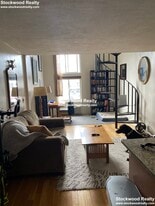 Building Photo - 382 Dorchester St