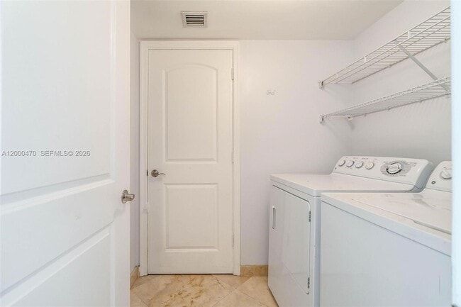 Building Photo - 7350 SW 89th St