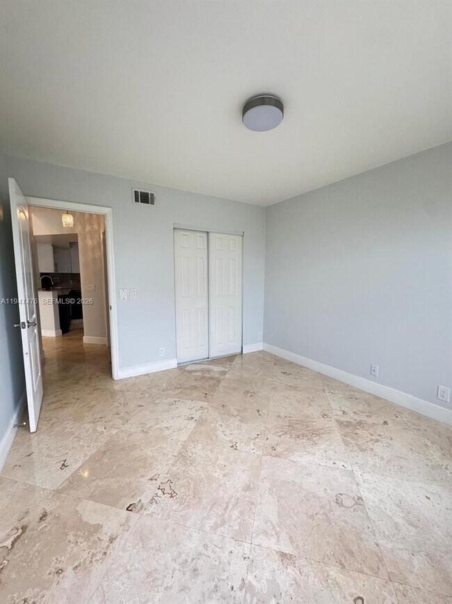 Building Photo - 8871 Wiles Rd