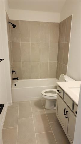 Building Photo - 5312 Locke Dr