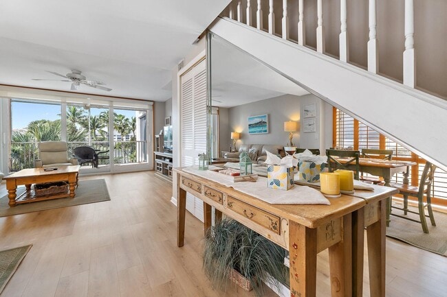 Building Photo - 353 S US Hwy 1