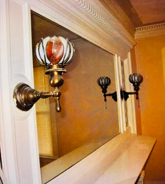 Building Photo - 64 Atlantic St