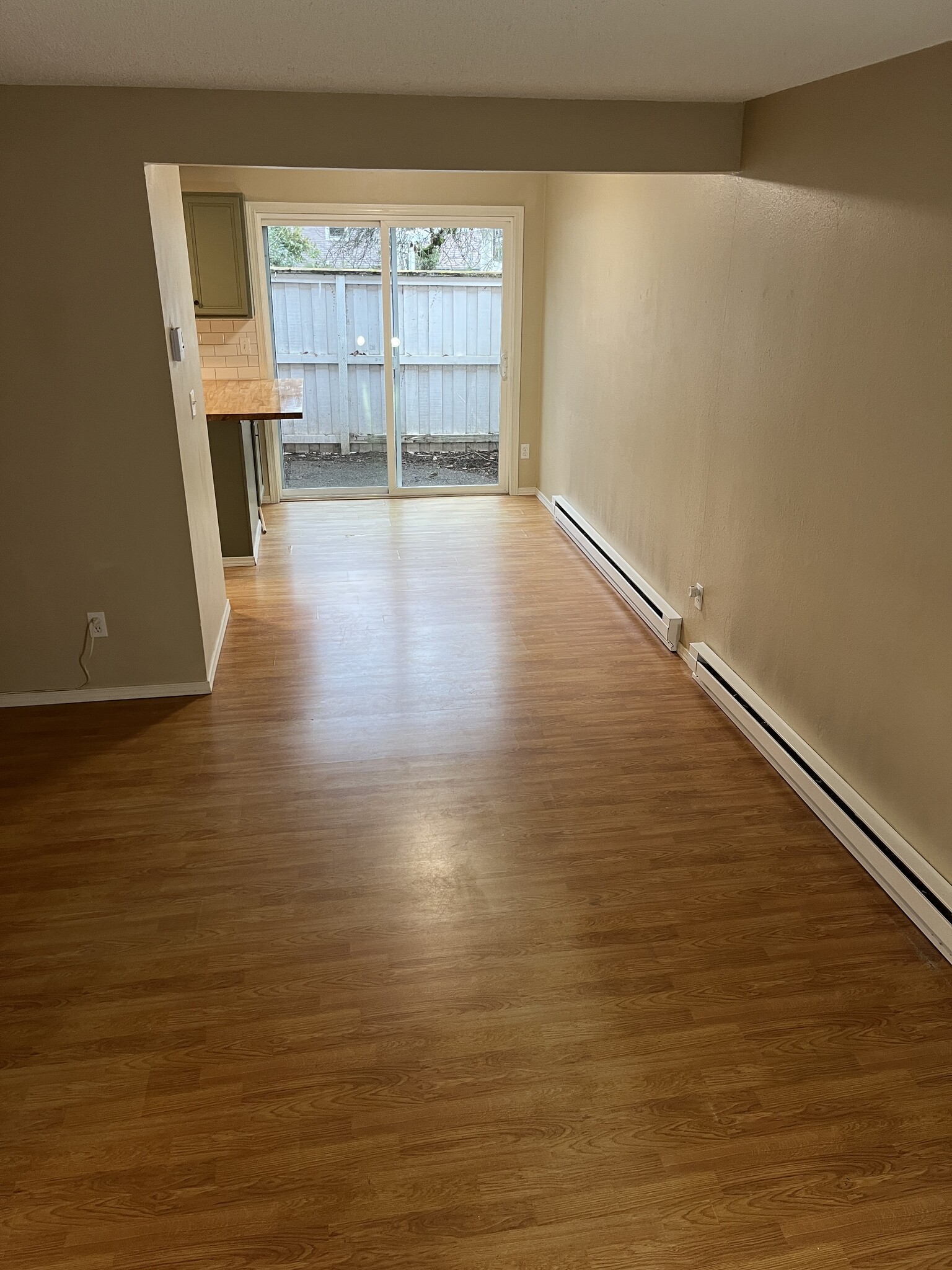 Building Photo - 4167 SE Cesar E Chavez Blvd