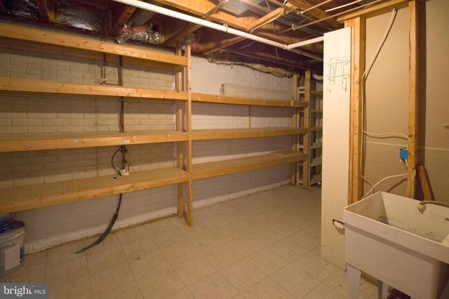 Building Photo - 5339 Buxton Ct