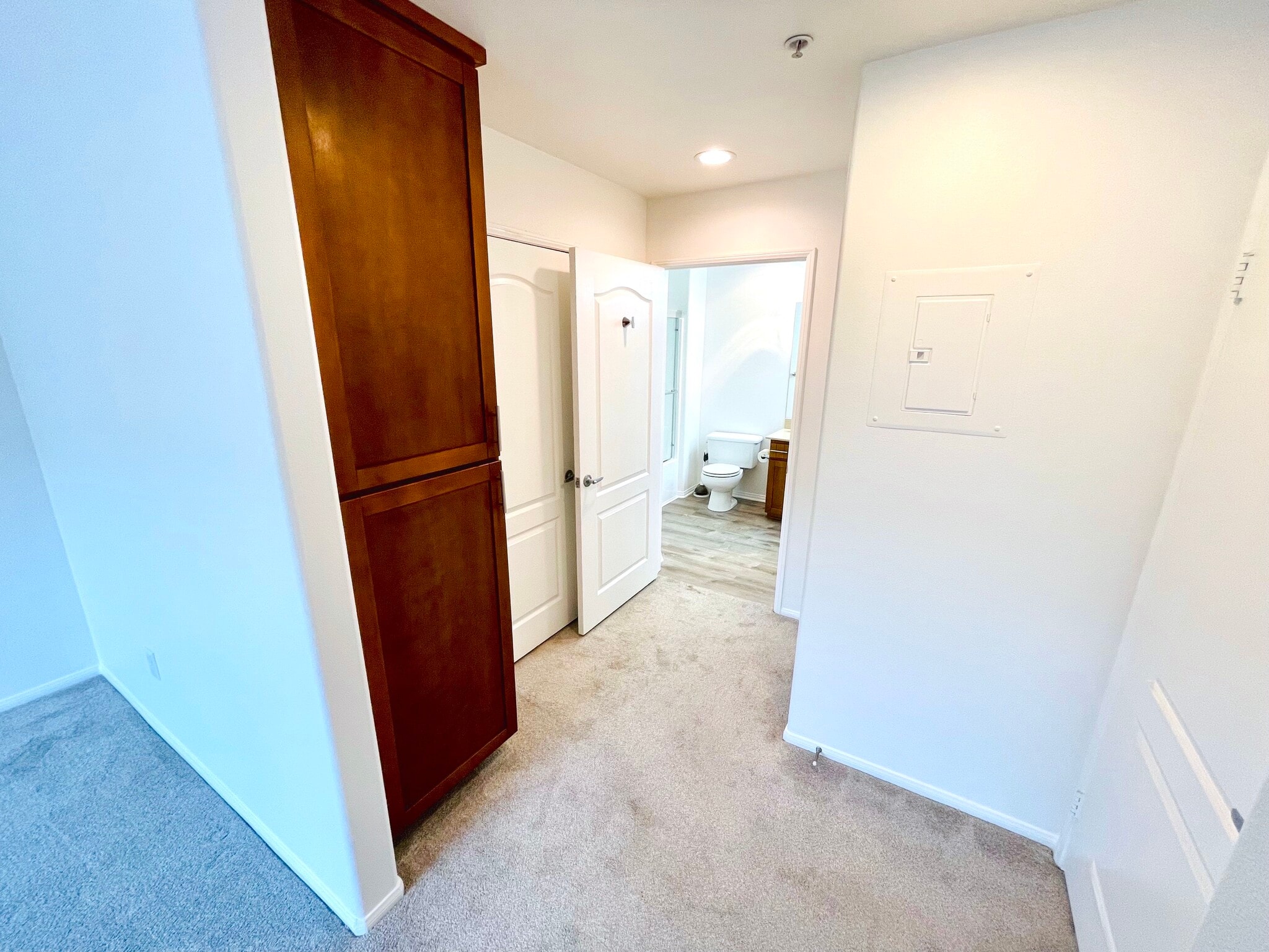 Building Photo - 4060 Glencoe Ave