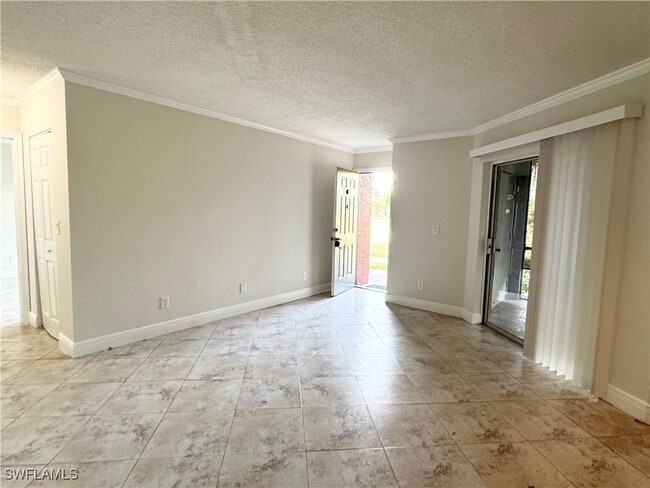 Building Photo - 169 Santa Clara Dr