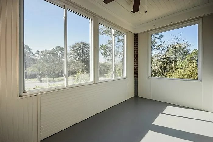 Building Photo - 1436 Decree Ave