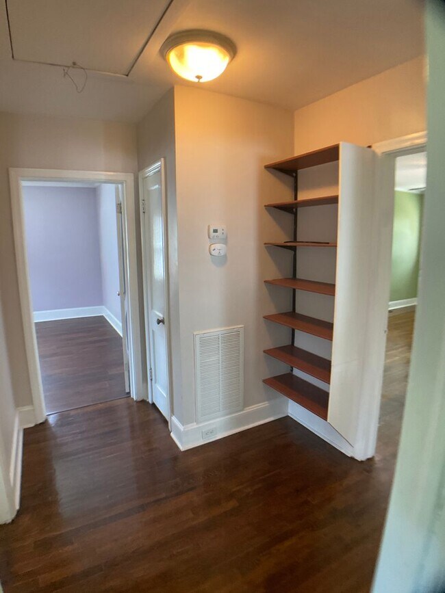 Building Photo - Well Kept Bungalow in Downtown Mebane!